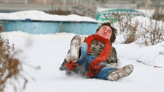 Falls as a cause of spinal osteochondrosis