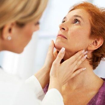 Patient with pain in the front neck area